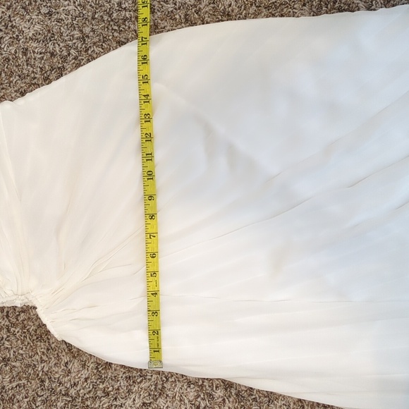 Forever 21 white pleated side cut out one shoulder maxi dress - Picture 9 of 16